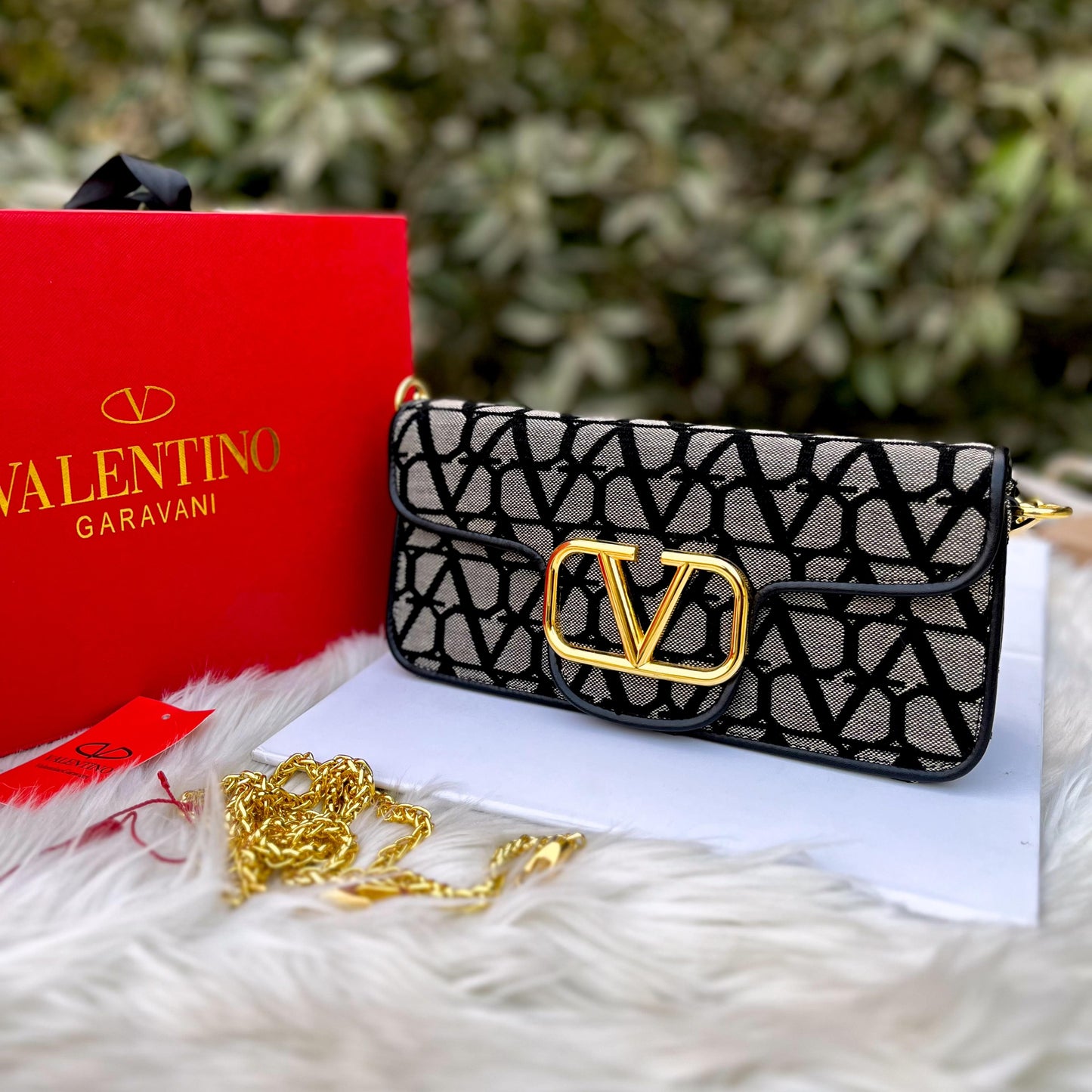 Valentino Garavani Locó Shoulder Bag - Toile Iconographe Canvas | Platinum Hardware